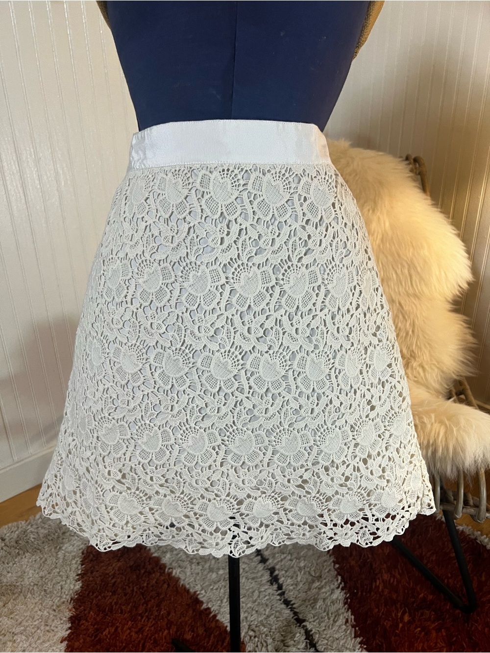 Lace A-Line Loft Skirt - White